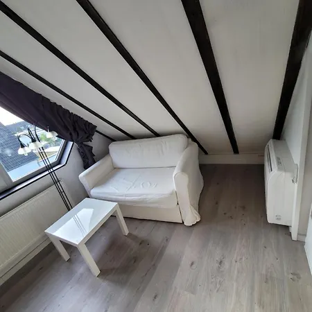 アパート Messezimmer Am Thewissenweg