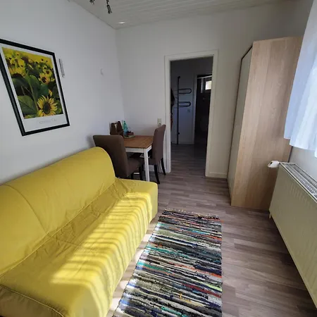 アパート Messezimmer Am Thewissenweg