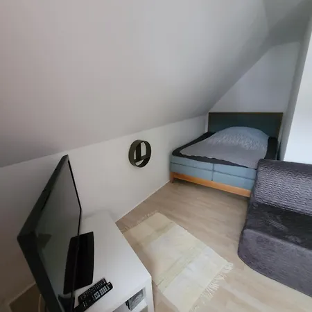 Messezimmer Am Thewissenweg アパート デュッセルドルフ